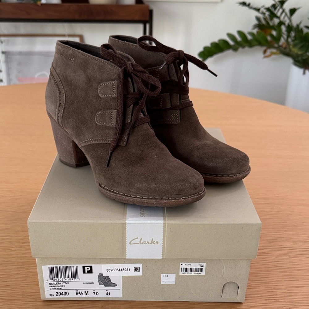 Clarks Women's Brown Heeled Boots - Size 9.5